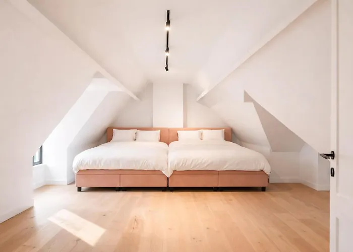 The Golf - 3 Bedroom With Garden *